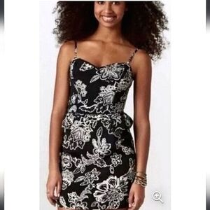 American eagle black and white floral sheath dress with ruffles